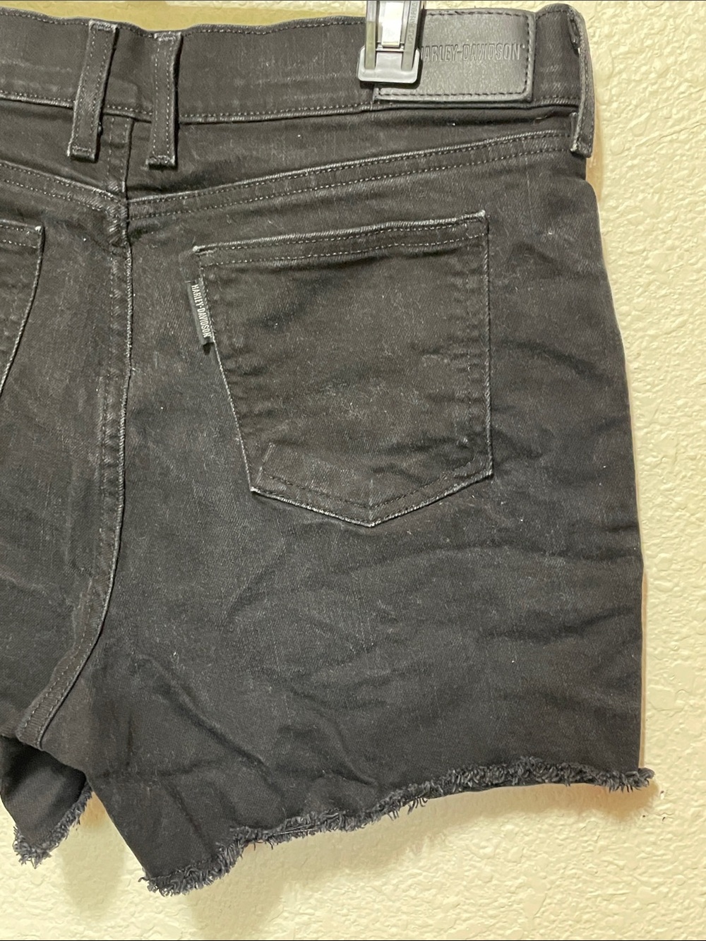 Harley-Davidson Women's Black Hi Rise Shorts. NWOT. Size 31. - Picture 6 of 10